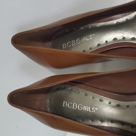BCBGirks Brown Heels 7B - Picture 2 of 6